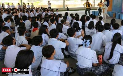 nabosohan sa banyo|Dalaga binosohan, minanyak habang naliligo .